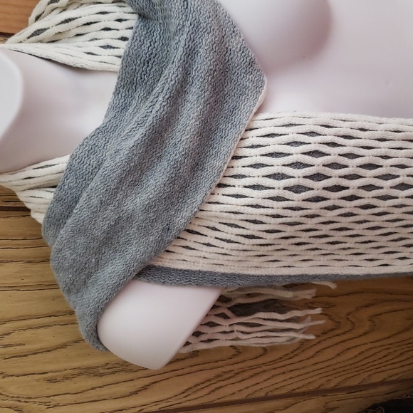 Unique knitted scarf extra soft - Picture 3 of 6